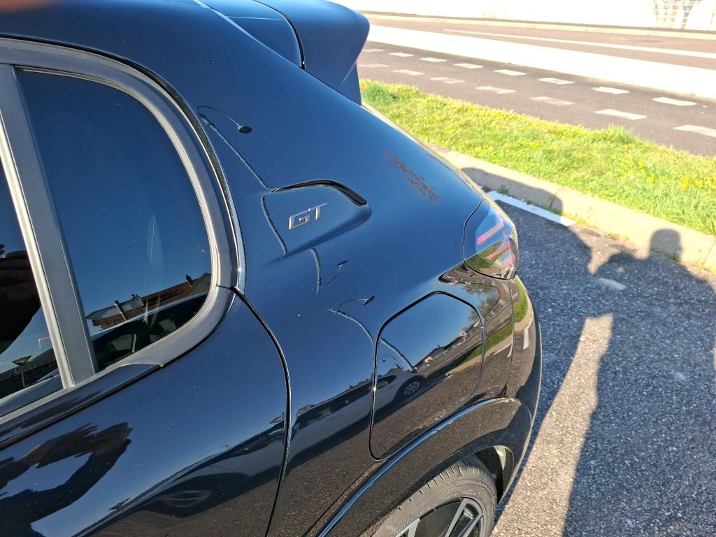 Peugeot 208 Hybrid 136 e-DCS6 GT 2025