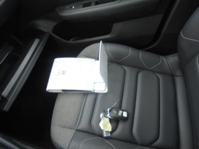 Foto Citroën C4 X 9