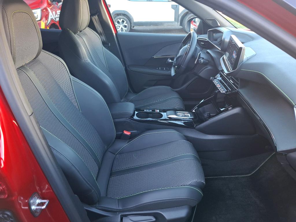 Peugeot 2008 PureTech 130 S&S EAT8 GT 2024