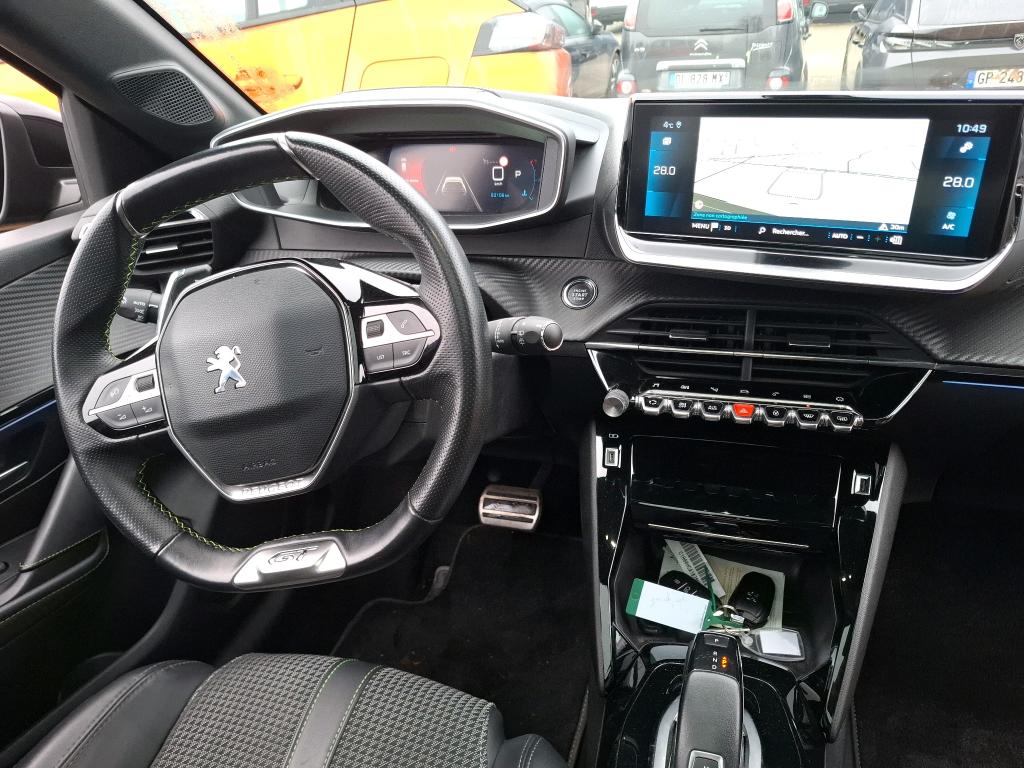 Peugeot 208 PureTech 100 S&S EAT8 GT 2021