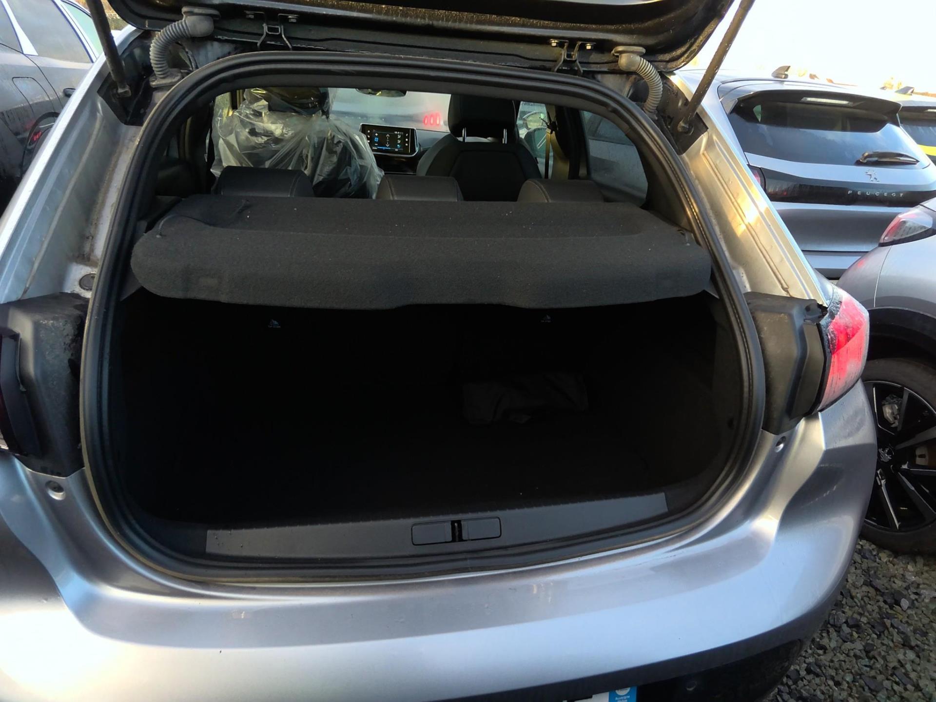 Peugeot 208 BlueHDi 100 S&S BVM6 GT 2023
