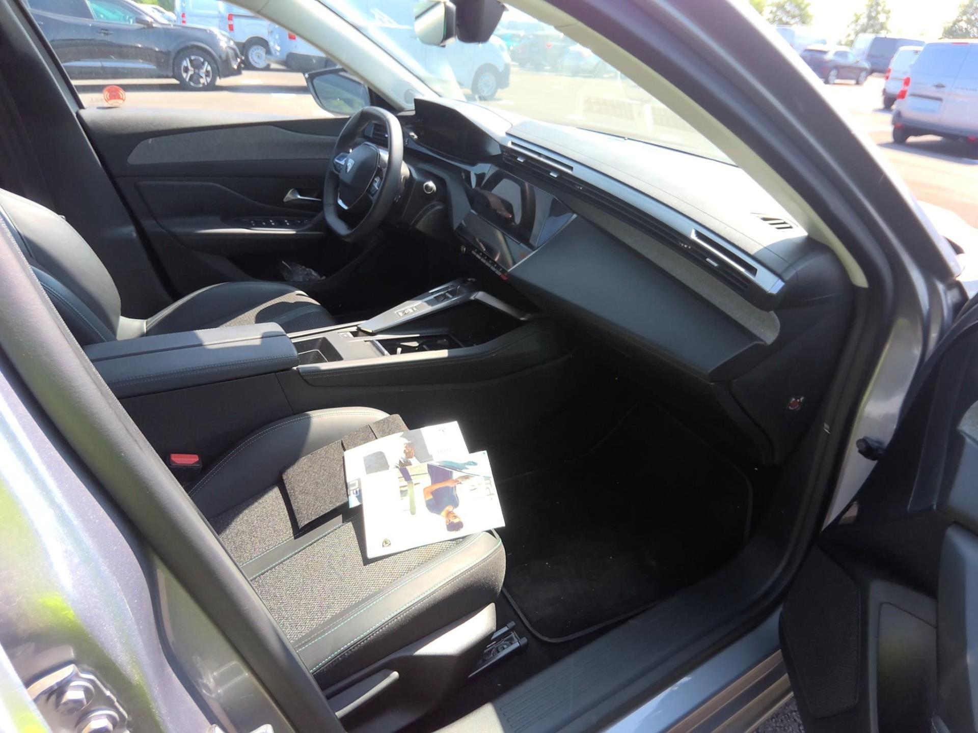 Peugeot 308 PHEV 180 e-EAT8 Allure Pack 2022