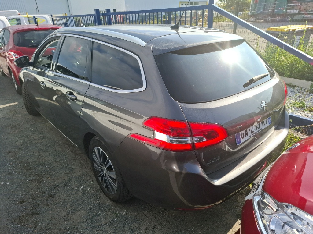 Peugeot 308 SW BlueHDi 130ch S&S EAT8 Allure Business 2021