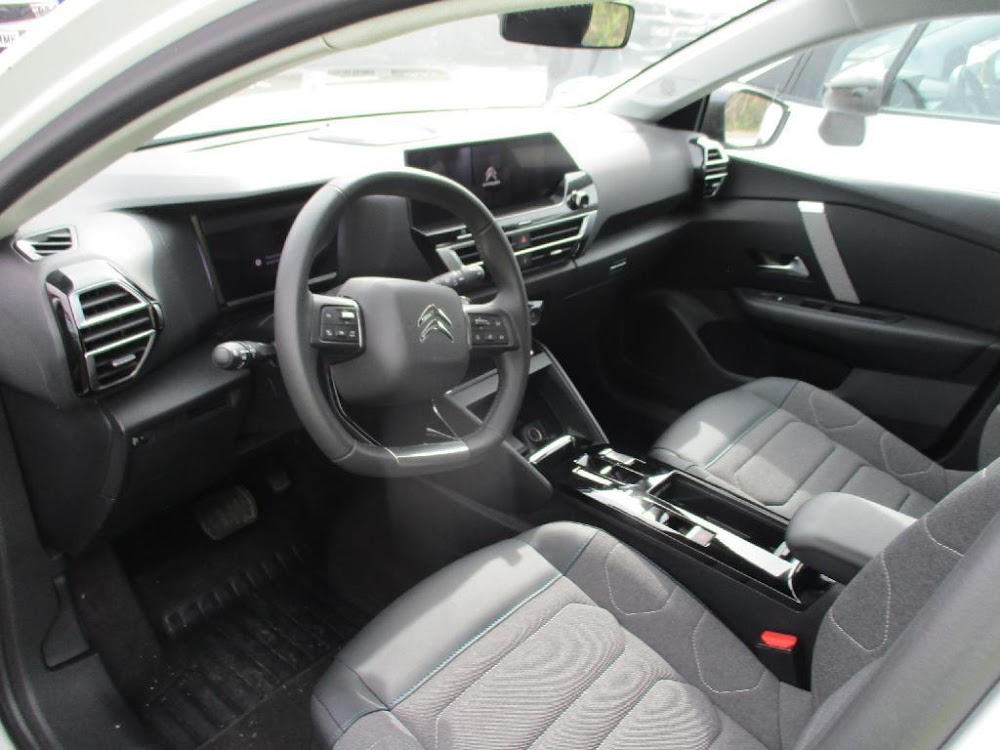 Foto Citroën C4 X 9