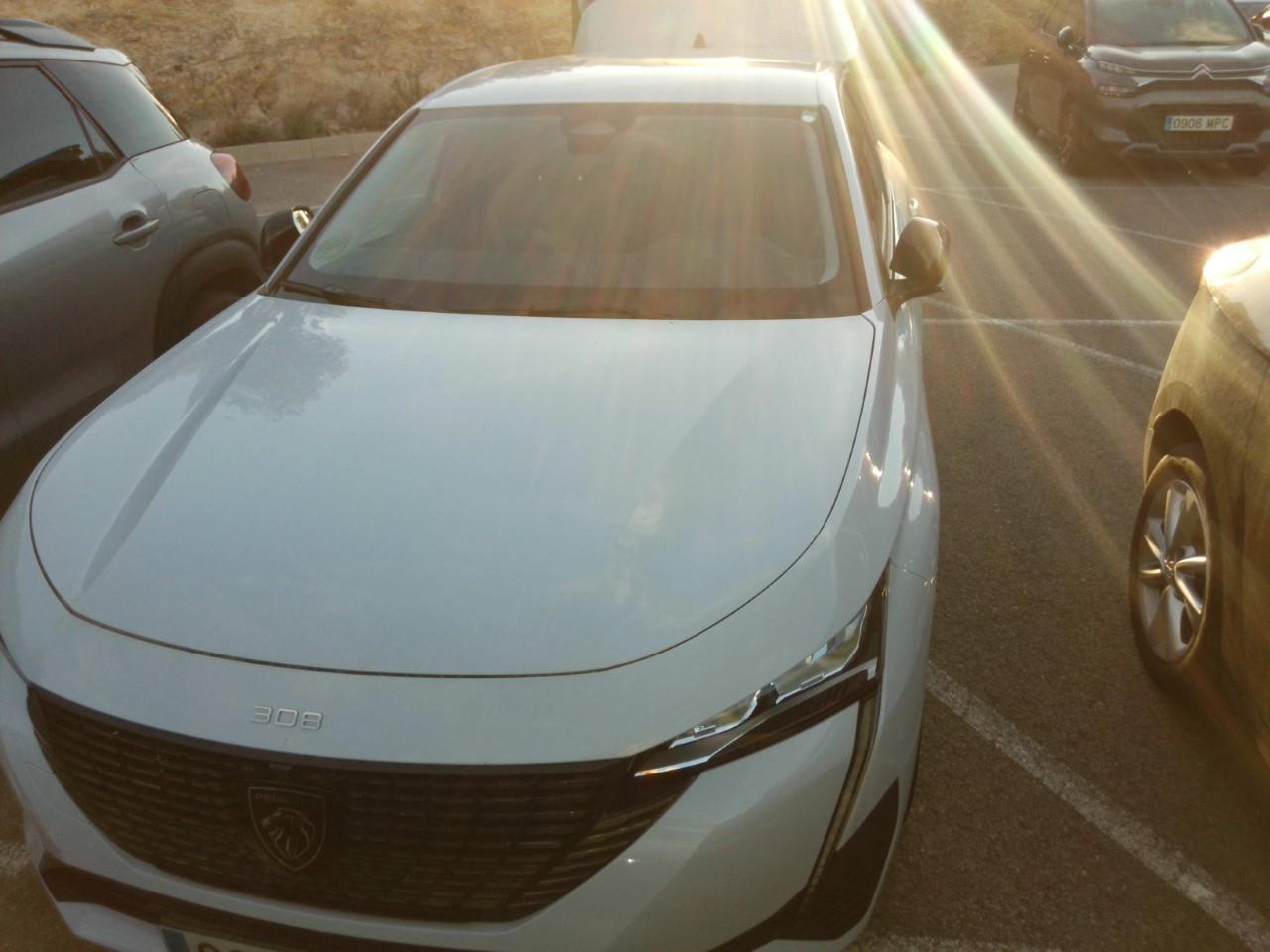 Peugeot 308 308 5p Allure Gasolina 130 S&S 6 Vel. MAN