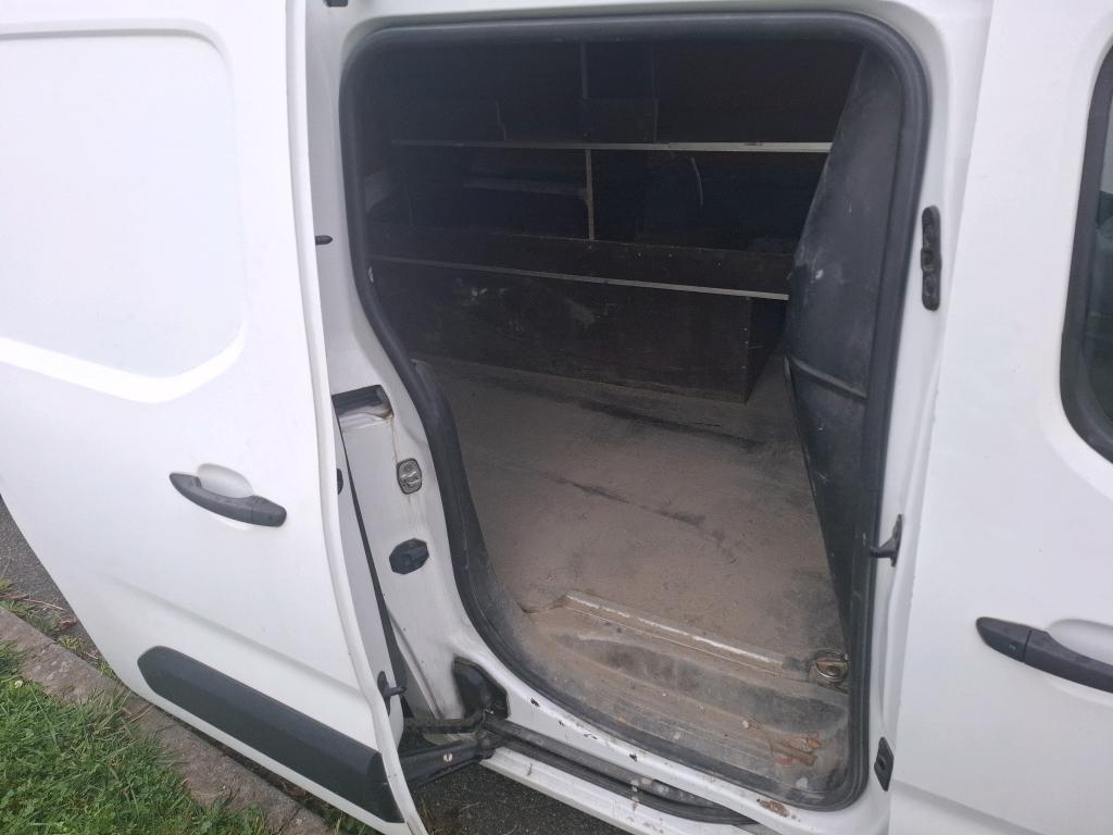 Peugeot PARTNER FOURGON STANDARD 650 KG BLUEHDI 100 S&S BVM5 PREMIUM 2019