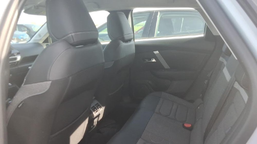 Foto Citroën C4 X 11