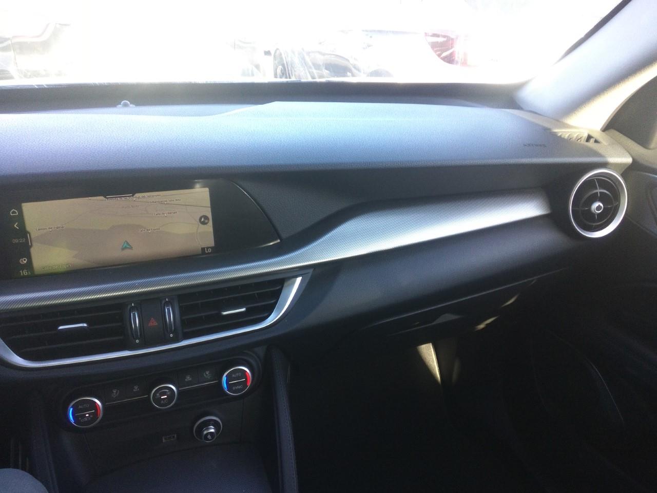Foto Alfa Romeo Stelvio 9