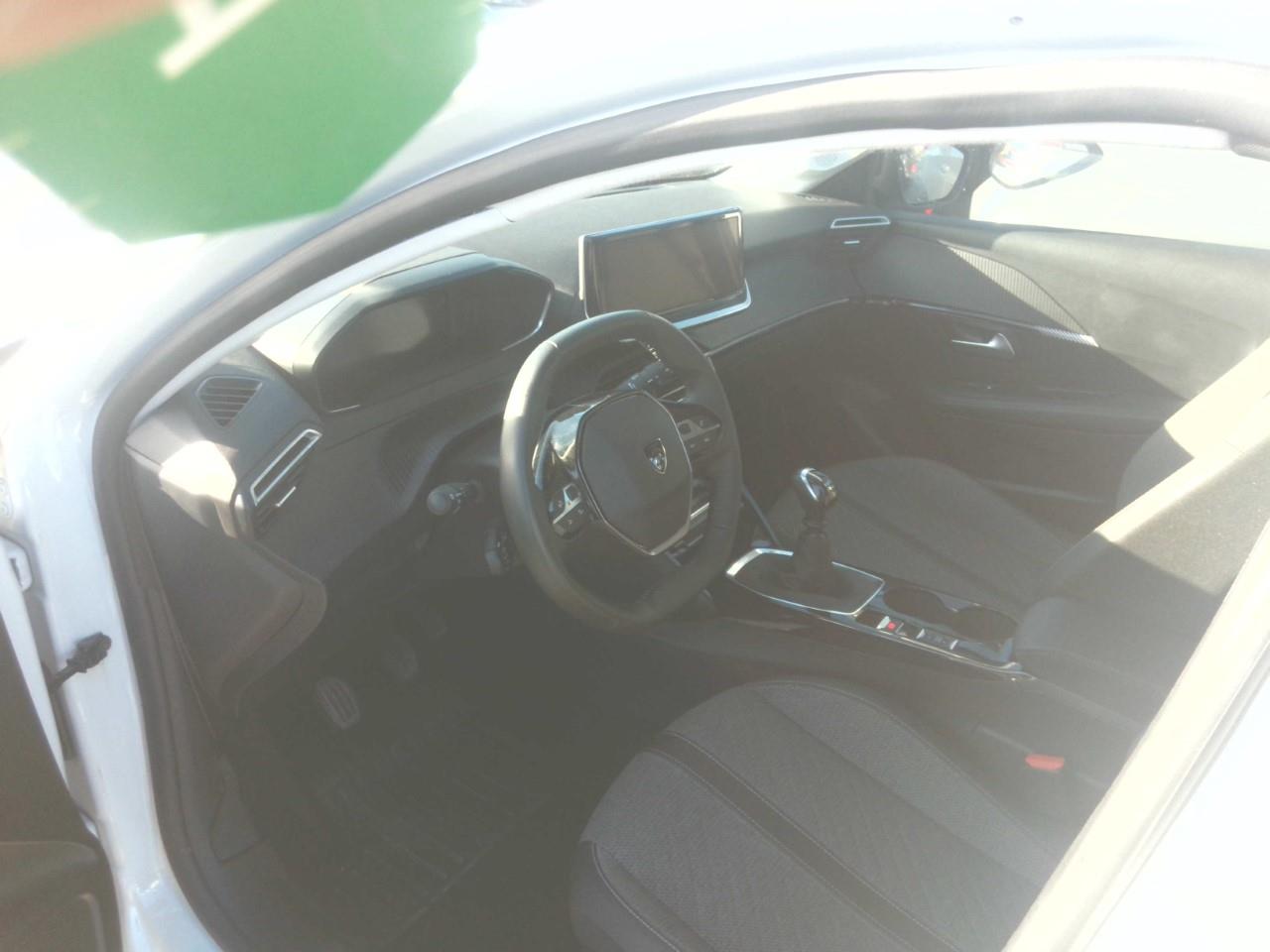 Foto Peugeot 208 3