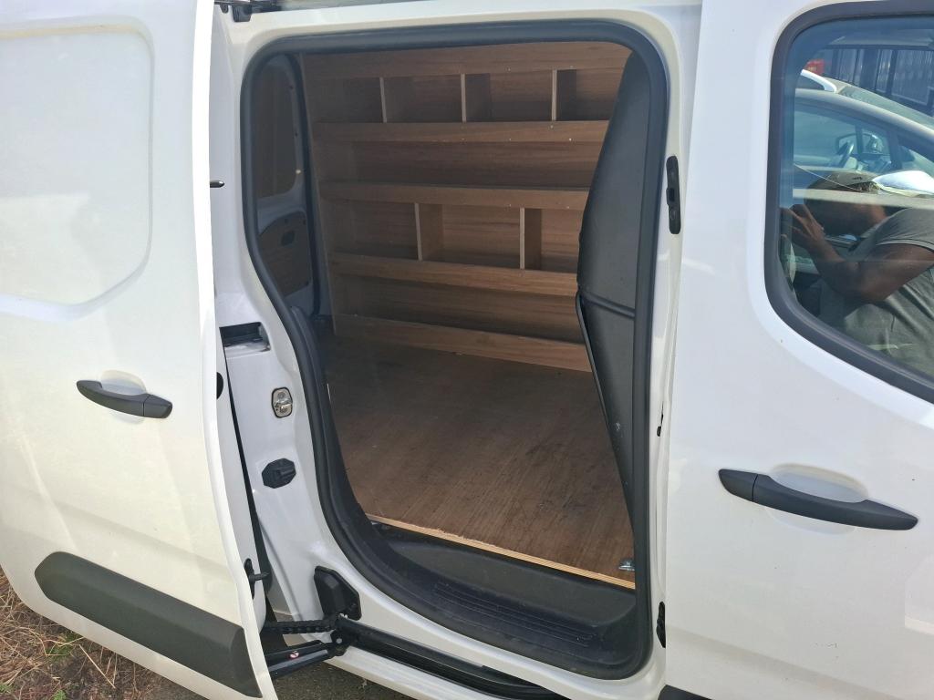 Peugeot PARTNER FOURGON STANDARD 650 KG BLUEHDI 100 S&S BVM5 ASPHALT 2020