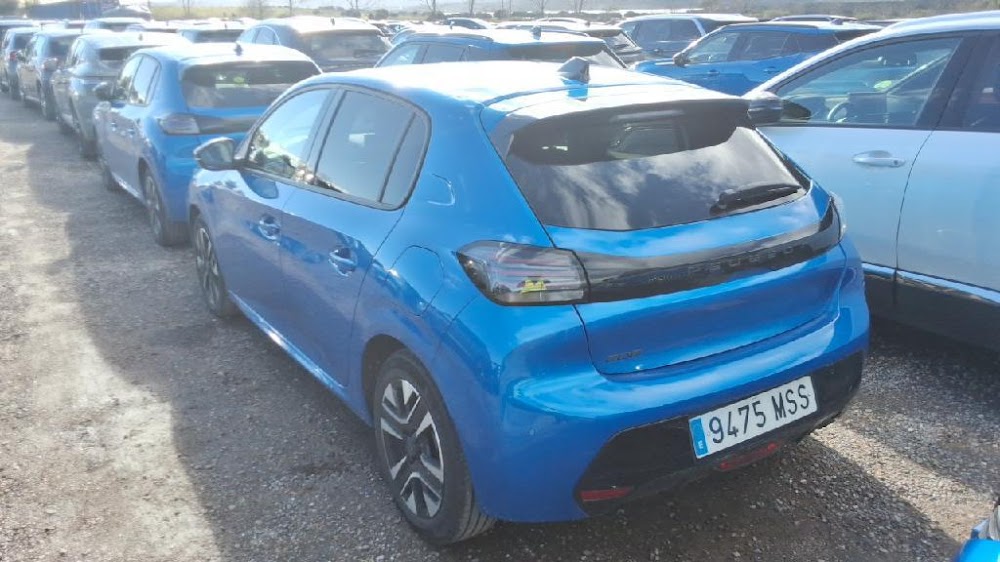 Foto Peugeot 208 12