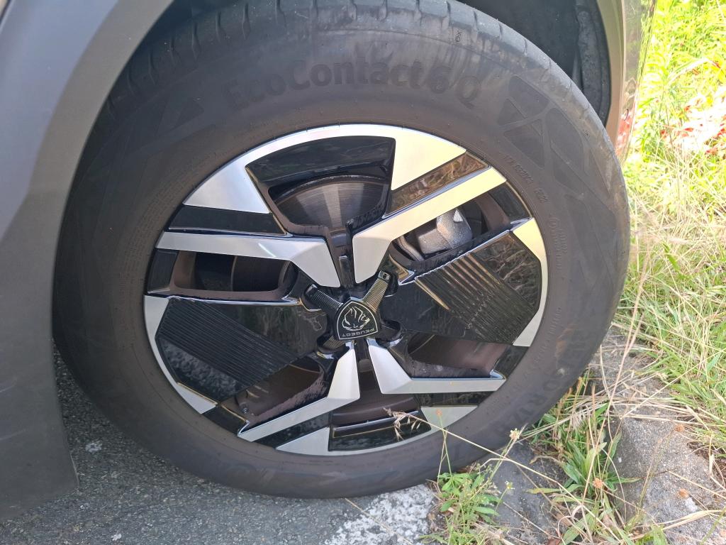 Peugeot 2008 Hybrid 136 e-DCS6 Allure 2024