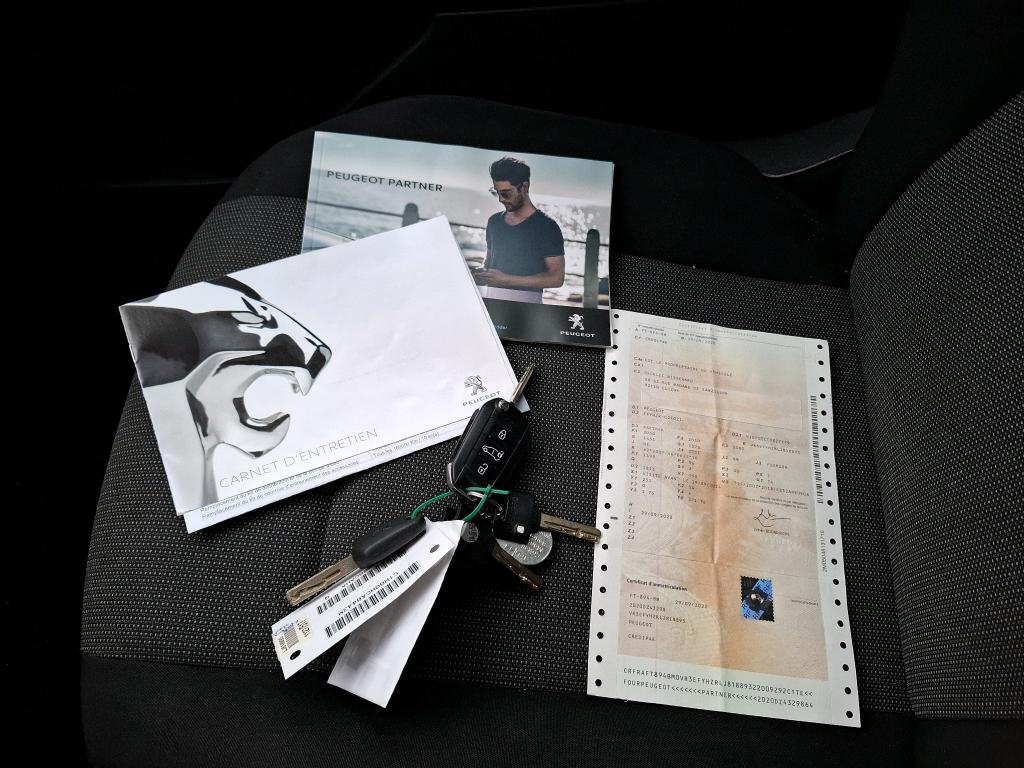 Peugeot PARTNER FOURGON STANDARD 650 KG BLUEHDI 130 S&S EAT8 ASPHALT 2020