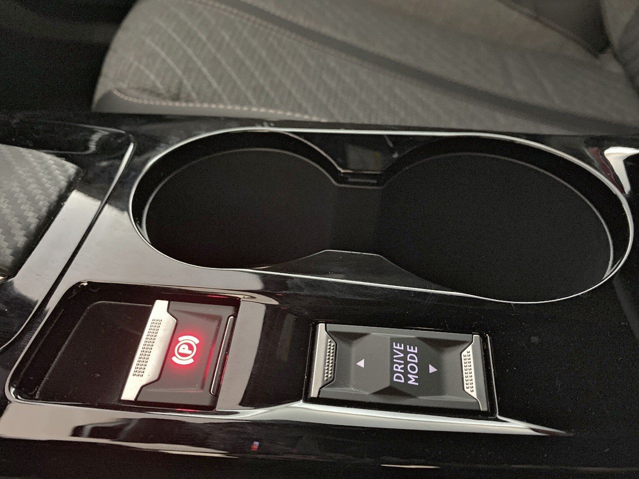 Peugeot 2008 PureTech 130 S&S EAT8 Allure 2024