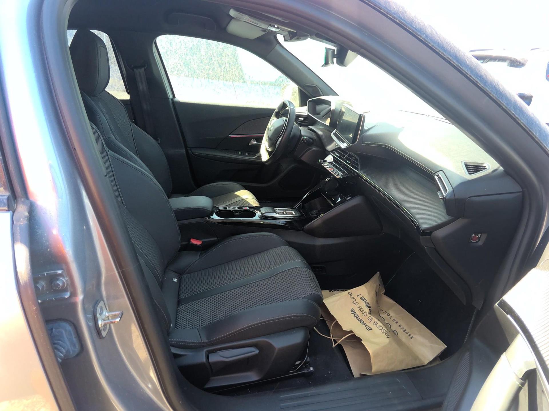 Peugeot 2008 Electrique 136 ch GT 2022