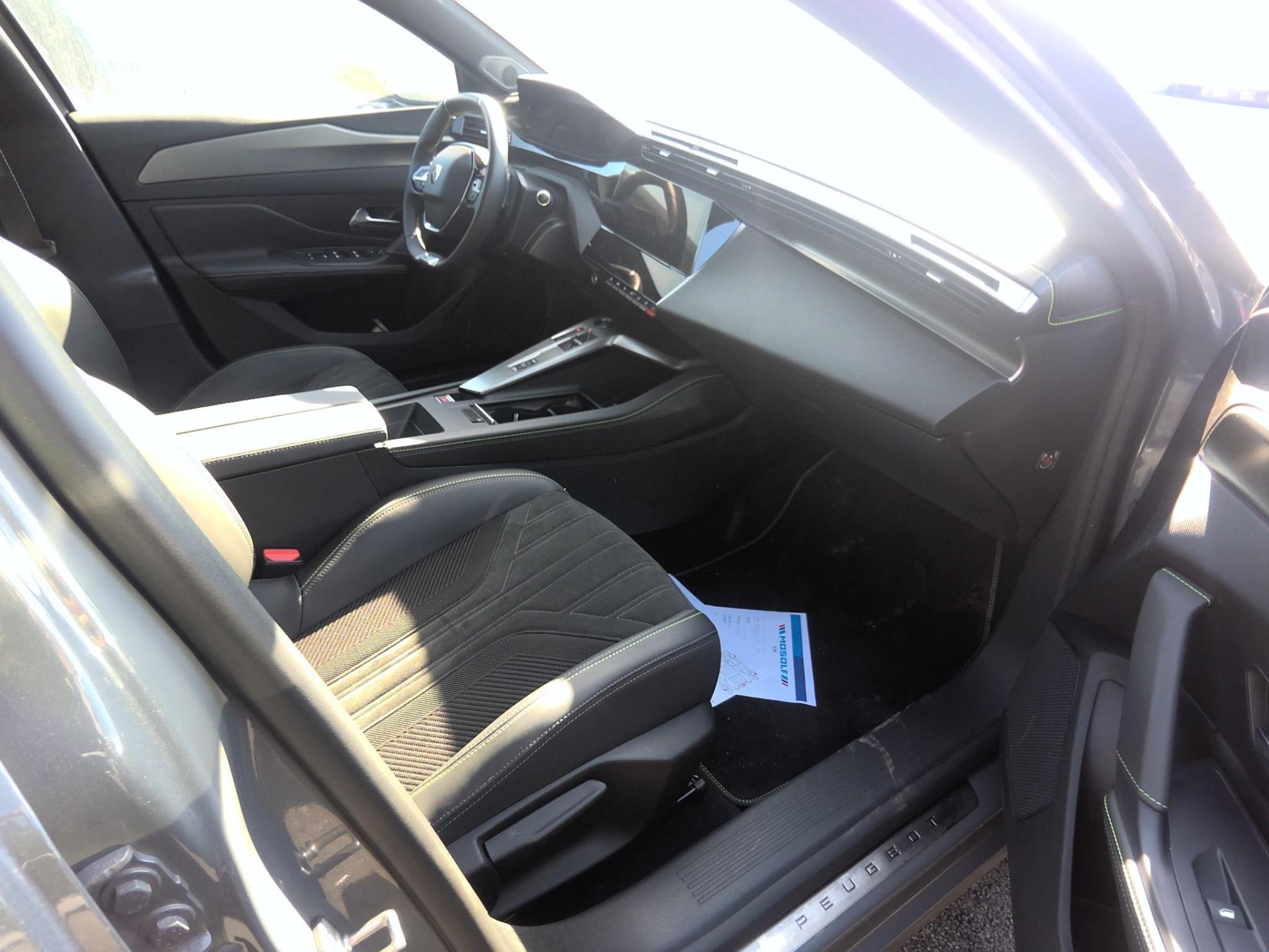Peugeot 408 PHEV 180 e-EAT8 GT 2023
