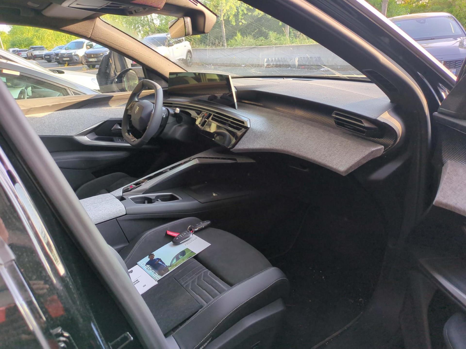 Peugeot 5008 Hybrid 145 e-DCS6 GT 2025