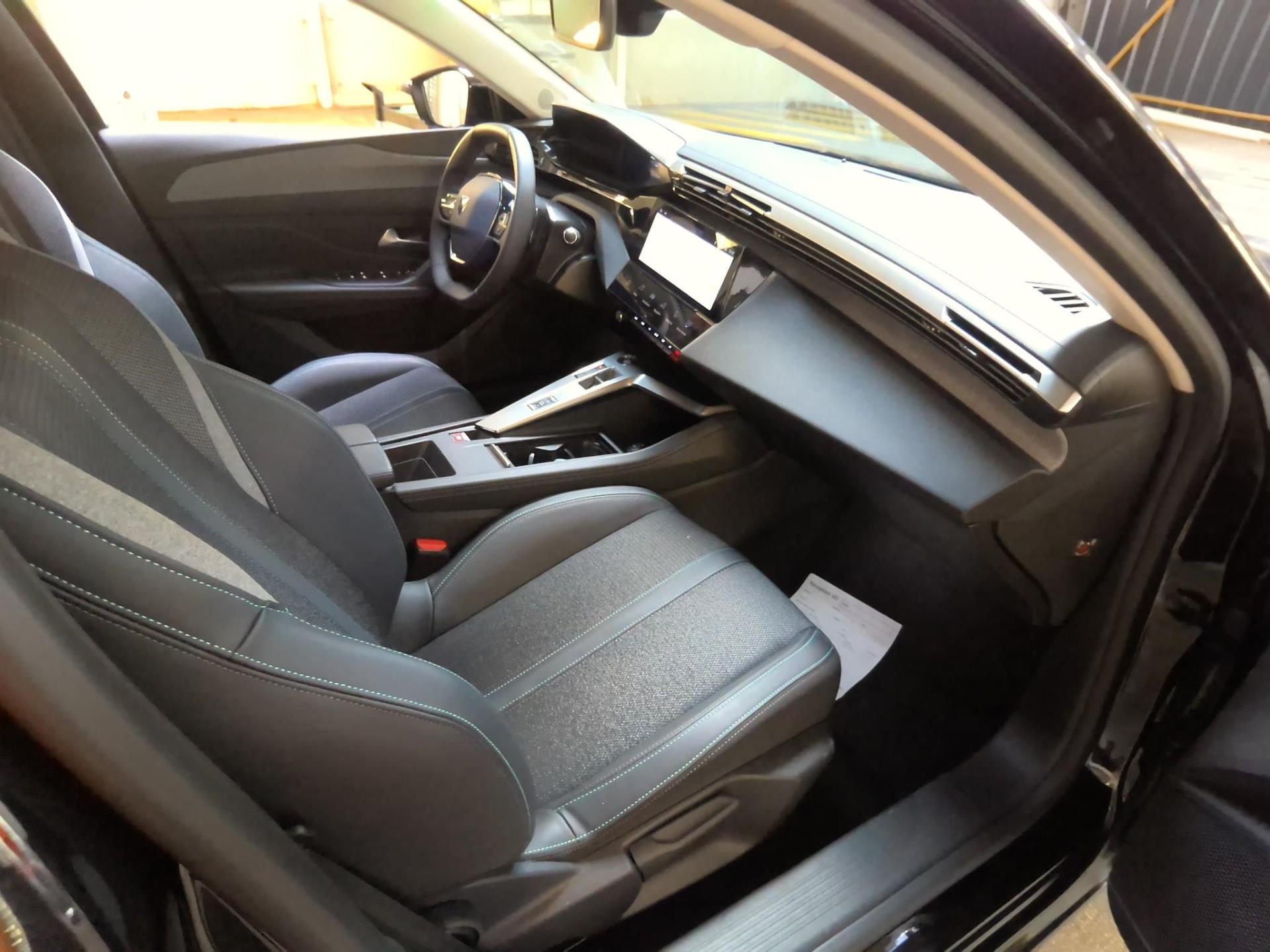 Peugeot 308 PHEV 180 e-EAT8 Allure 2024