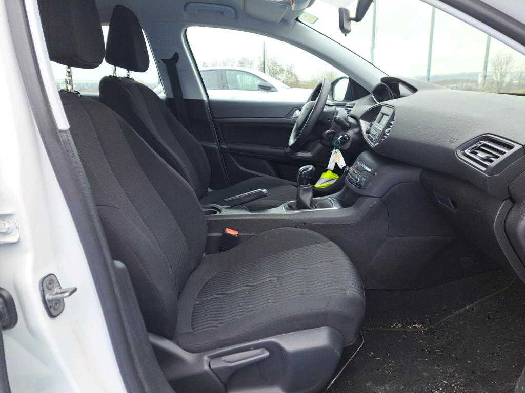 Peugeot 308 1.6 BlueHDi 100ch S&S BVM5 Access 2018
