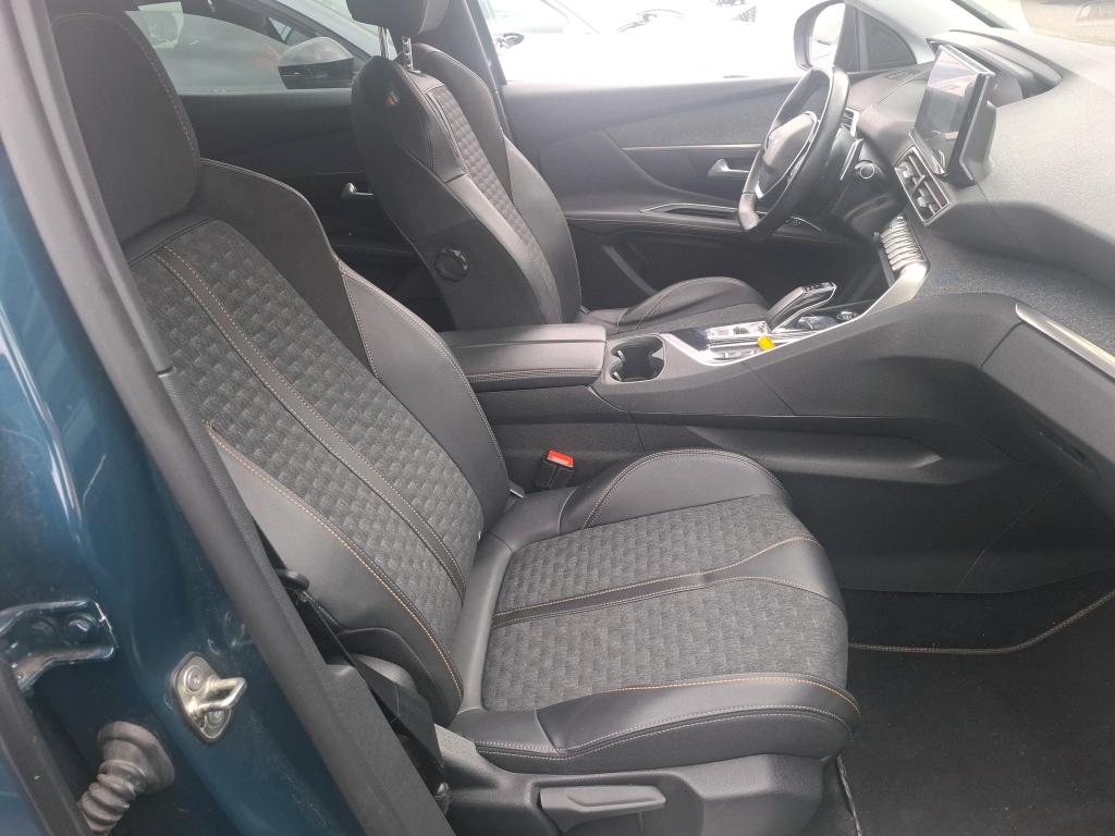 Peugeot 3008 Hybrid 225 e-EAT8 Roadtrip 2021