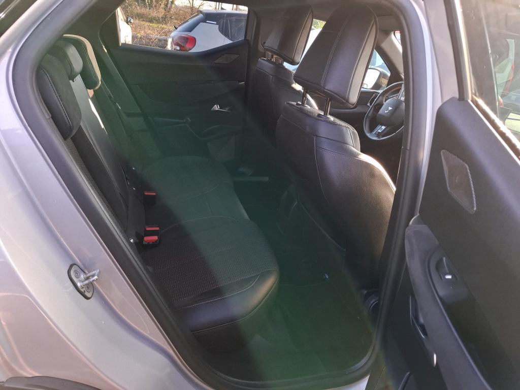 DS DS3 Crossback BlueHDi 130 EAT8 Performance Line+ 2022