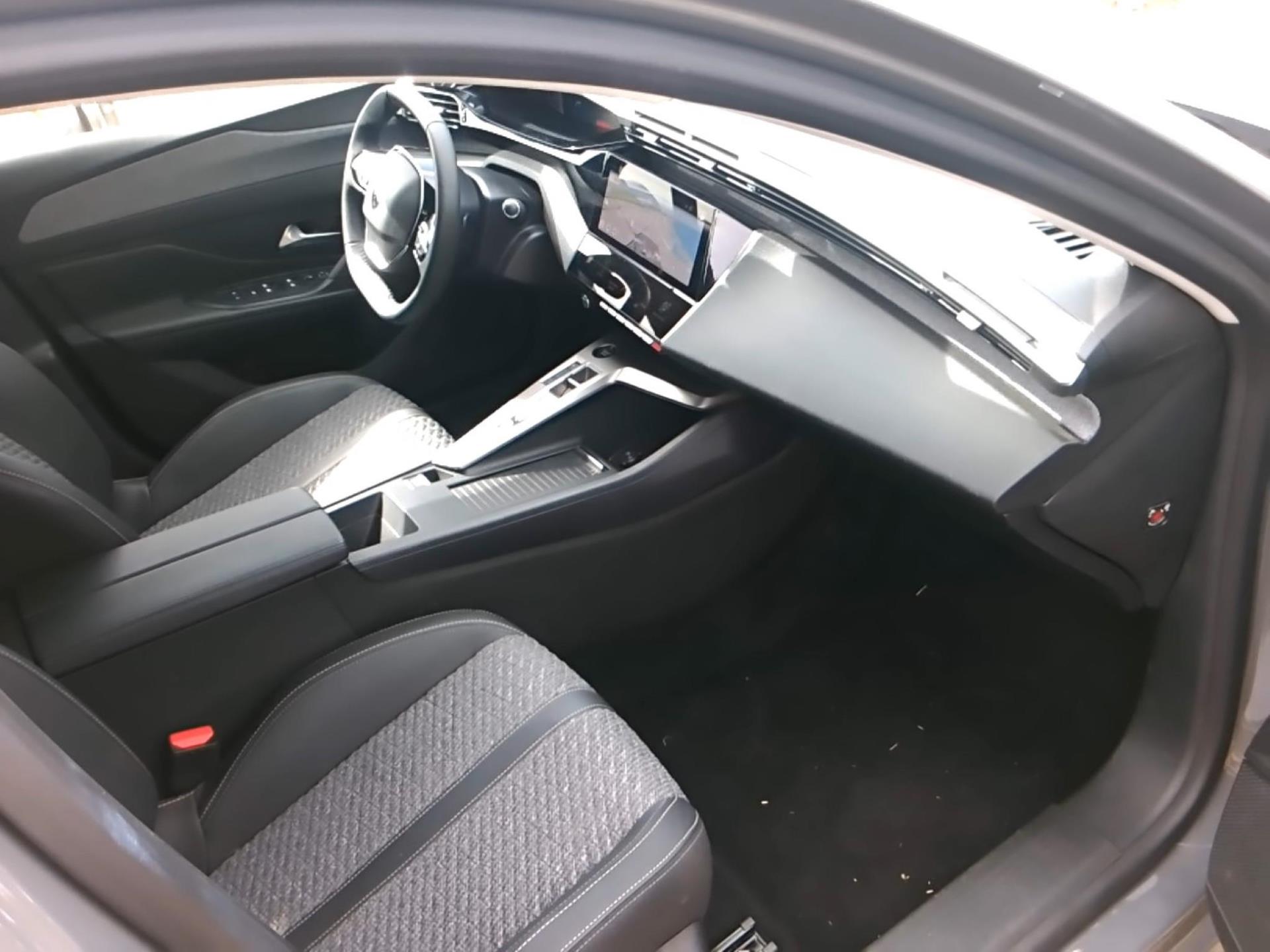 Peugeot 308 Hybrid 145 e-DCS6 Allure 2026