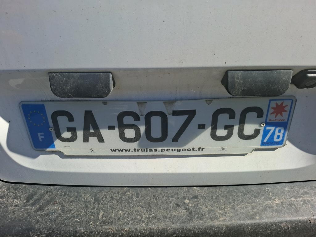 Peugeot PARTNER FOURGON STANDARD 650 KG BLUEHDI 100 S&S BVM5 PREMIUM 2021