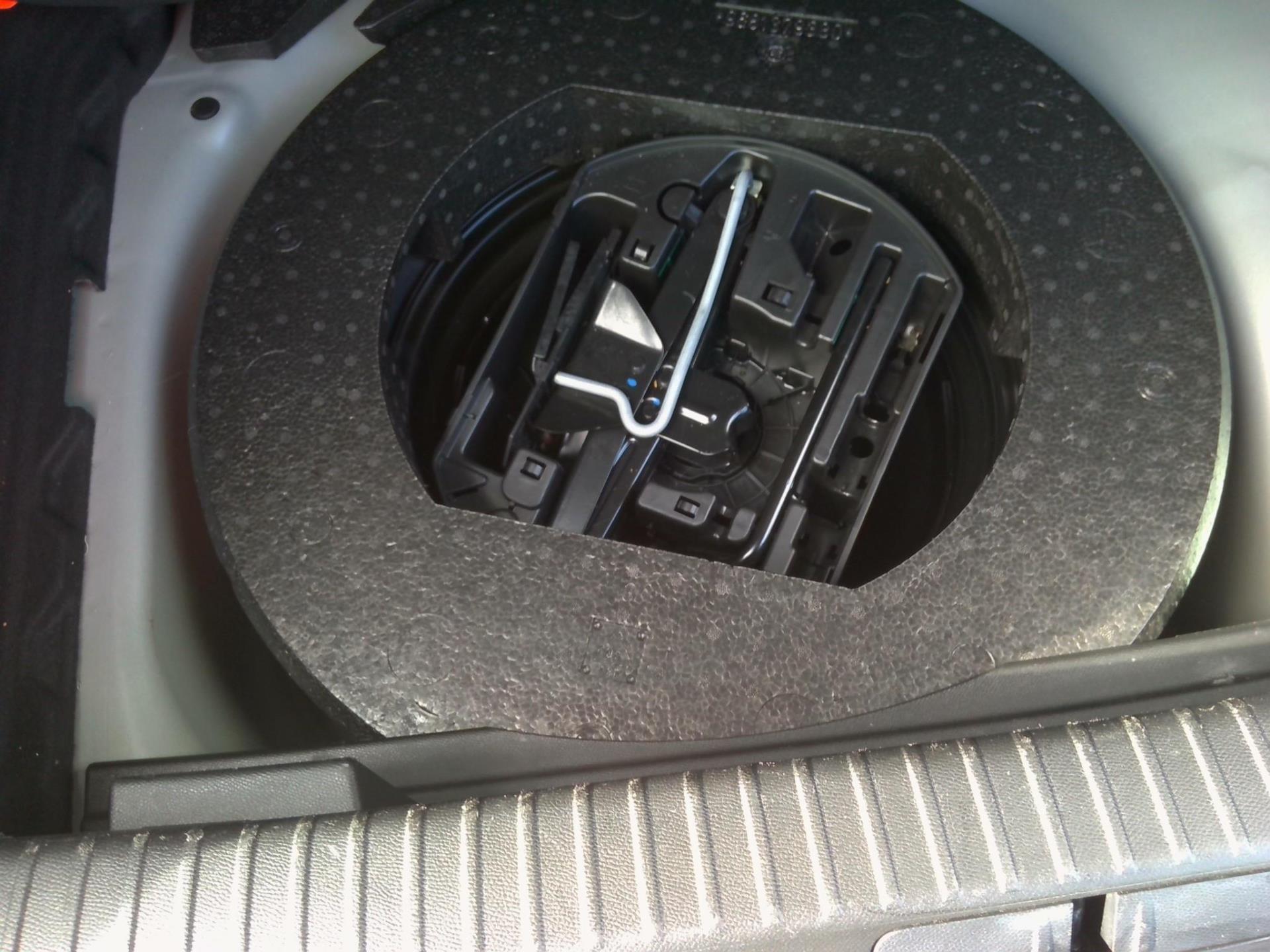DS DS 3 PureTech 130 EAT8 Performance Line 2024
