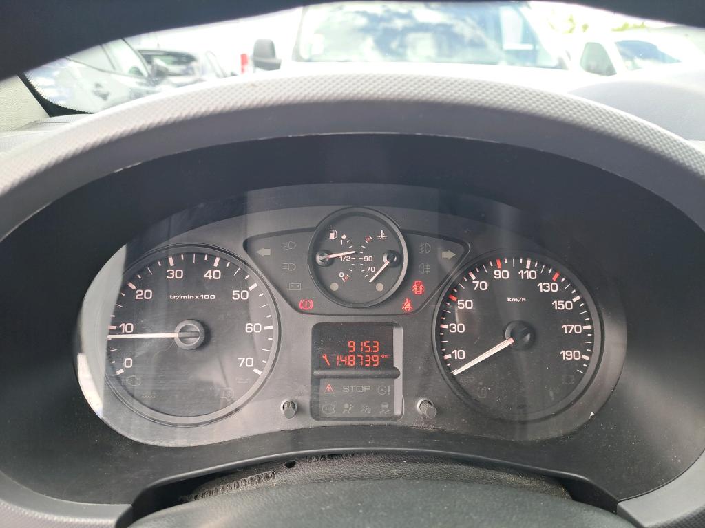 Peugeot PARTNER FOURGON STANDARD 1.6 BLUEHDI 100 BVM5 PREMIUM PACK 2017