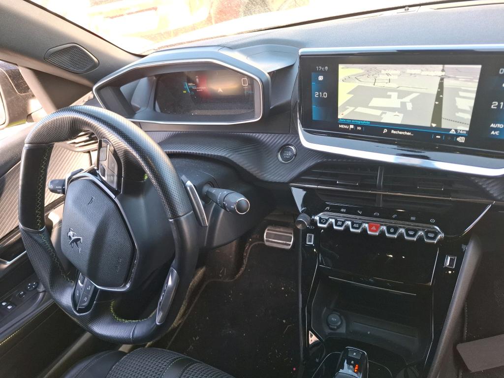 Peugeot 2008 PureTech 130 S&S EAT8 GT 2021