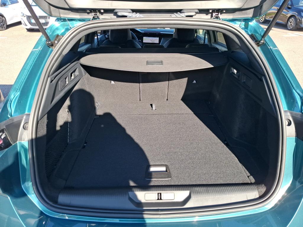 Peugeot 308 SW Hybrid 136 e-DCS6 GT 2025