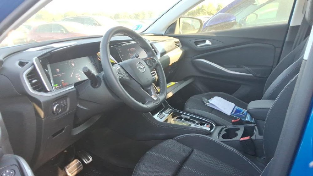 Foto Opel Grandland PHEV 6