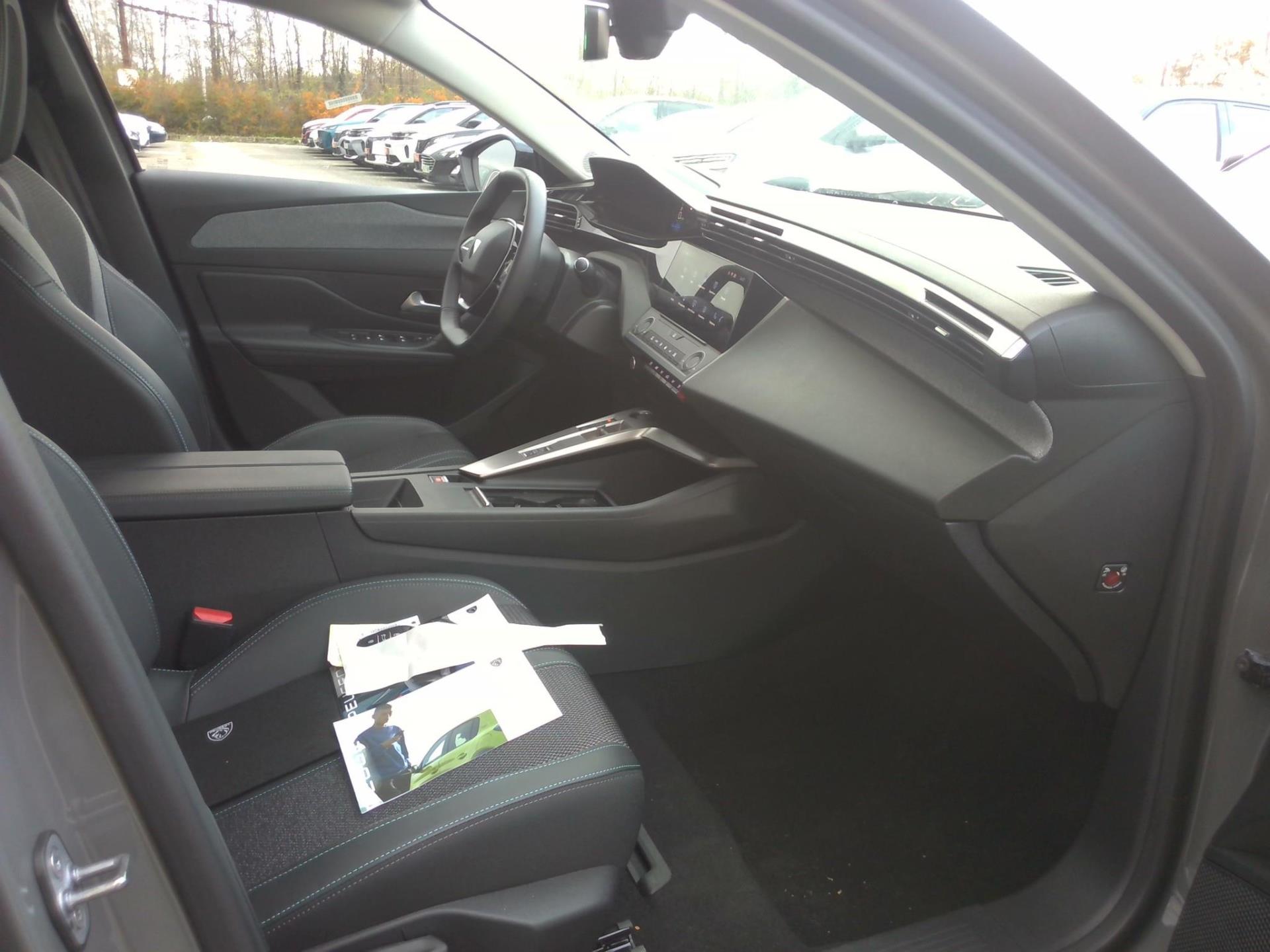 Peugeot 308 SW Electrique 54 kWh 156ch Allure 2025