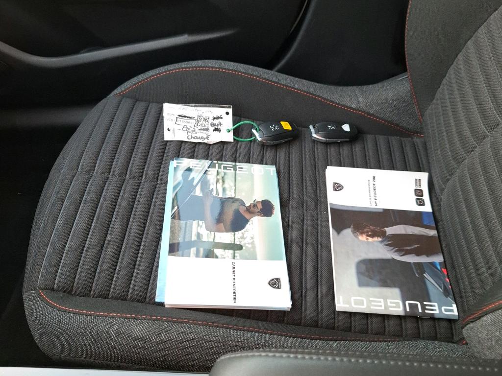 Peugeot 208 ELECTRIQUE 50 KWH 136 ACTIVE BUSINESS R 2023