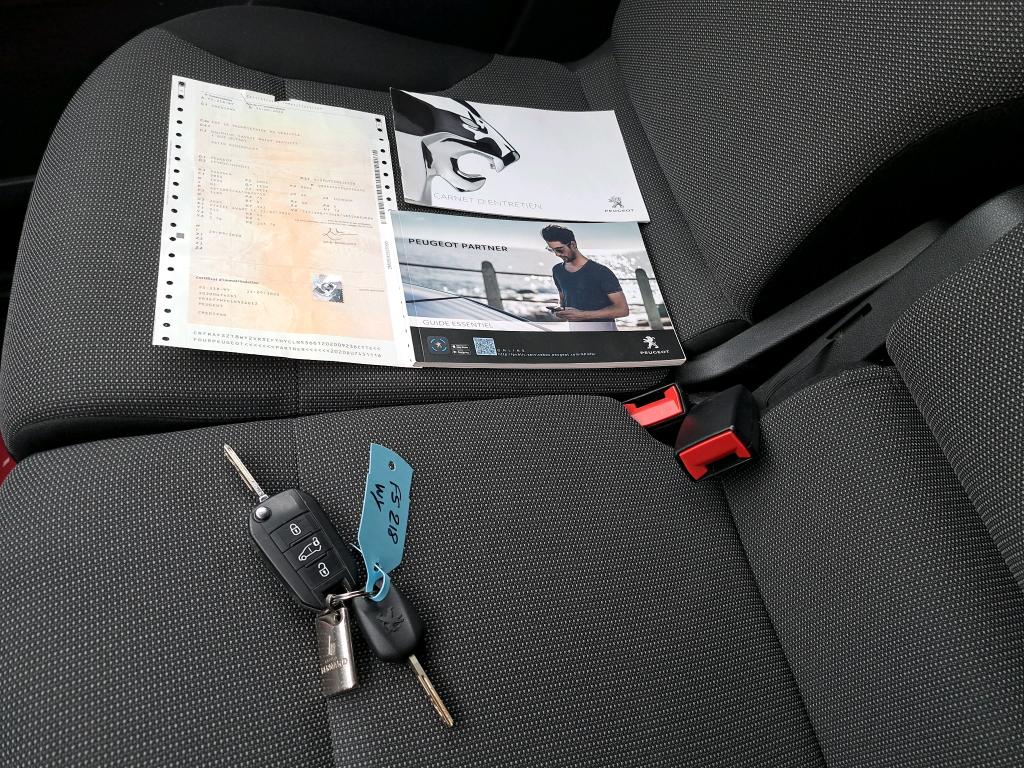 Peugeot PARTNER FOURGON STANDARD 650 KG BLUEHDI 100 S&S BVM5 PREMIUM 2020