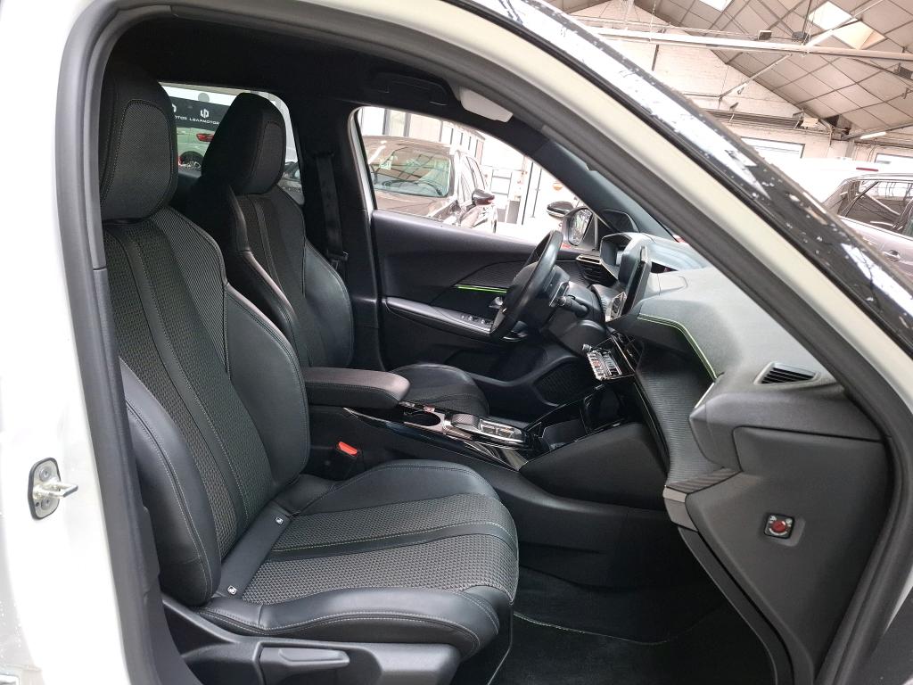 Peugeot 2008 PureTech 130 S&S EAT8 GT 2022