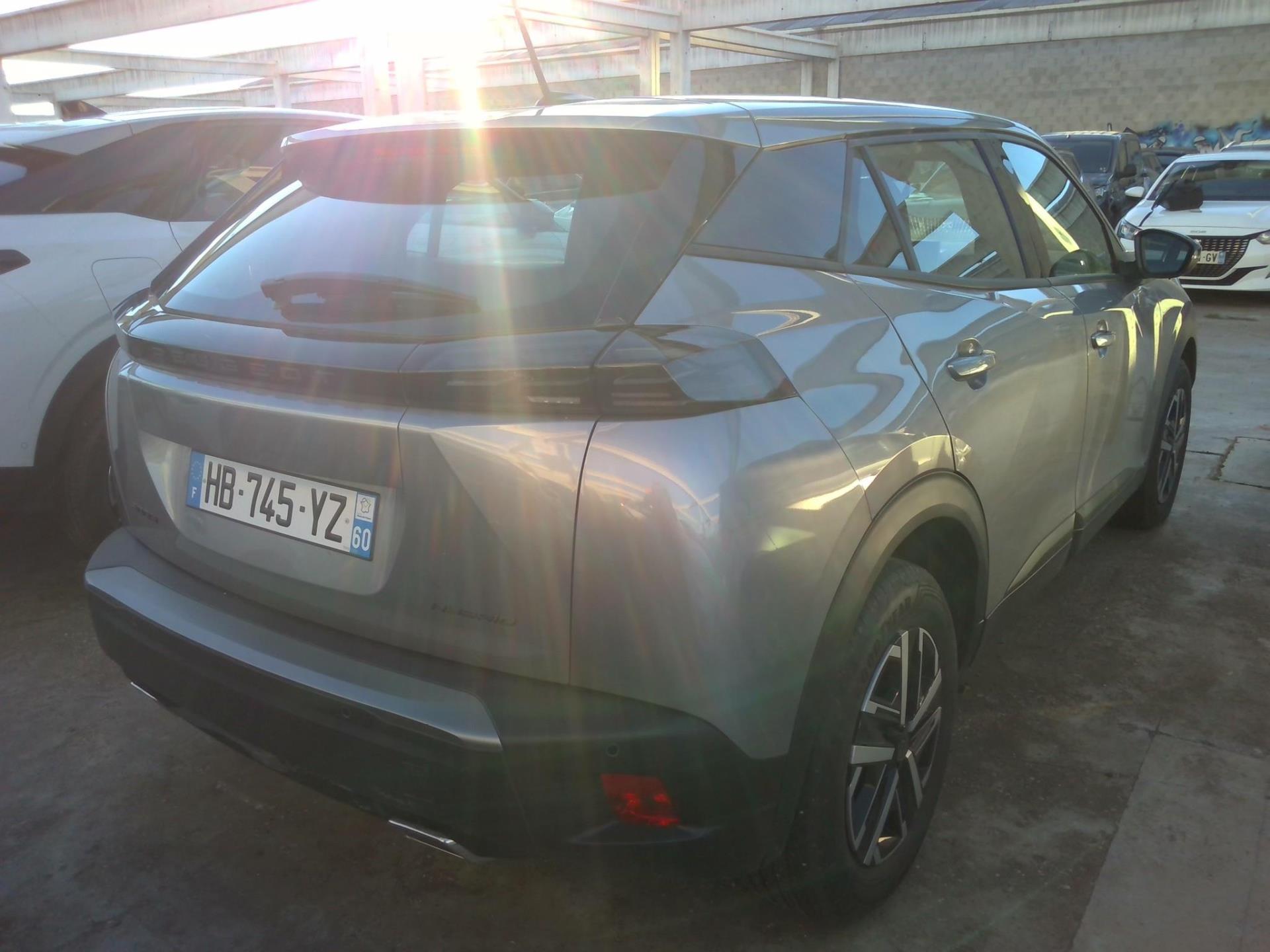 Peugeot 2008 Hybrid 136 e-DCS6 Style 2025