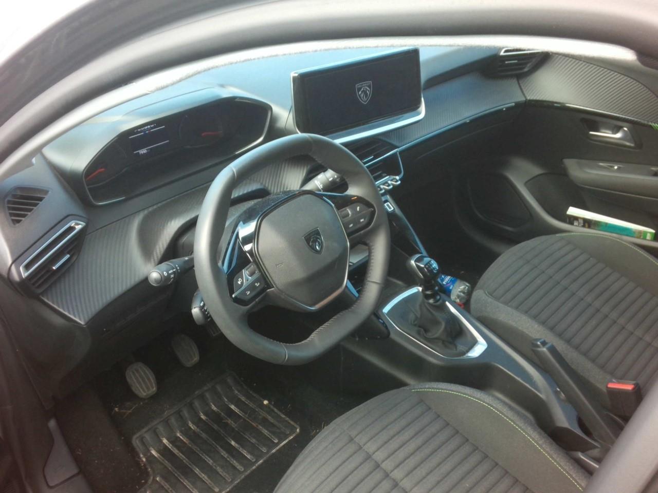 Foto Peugeot 208 4