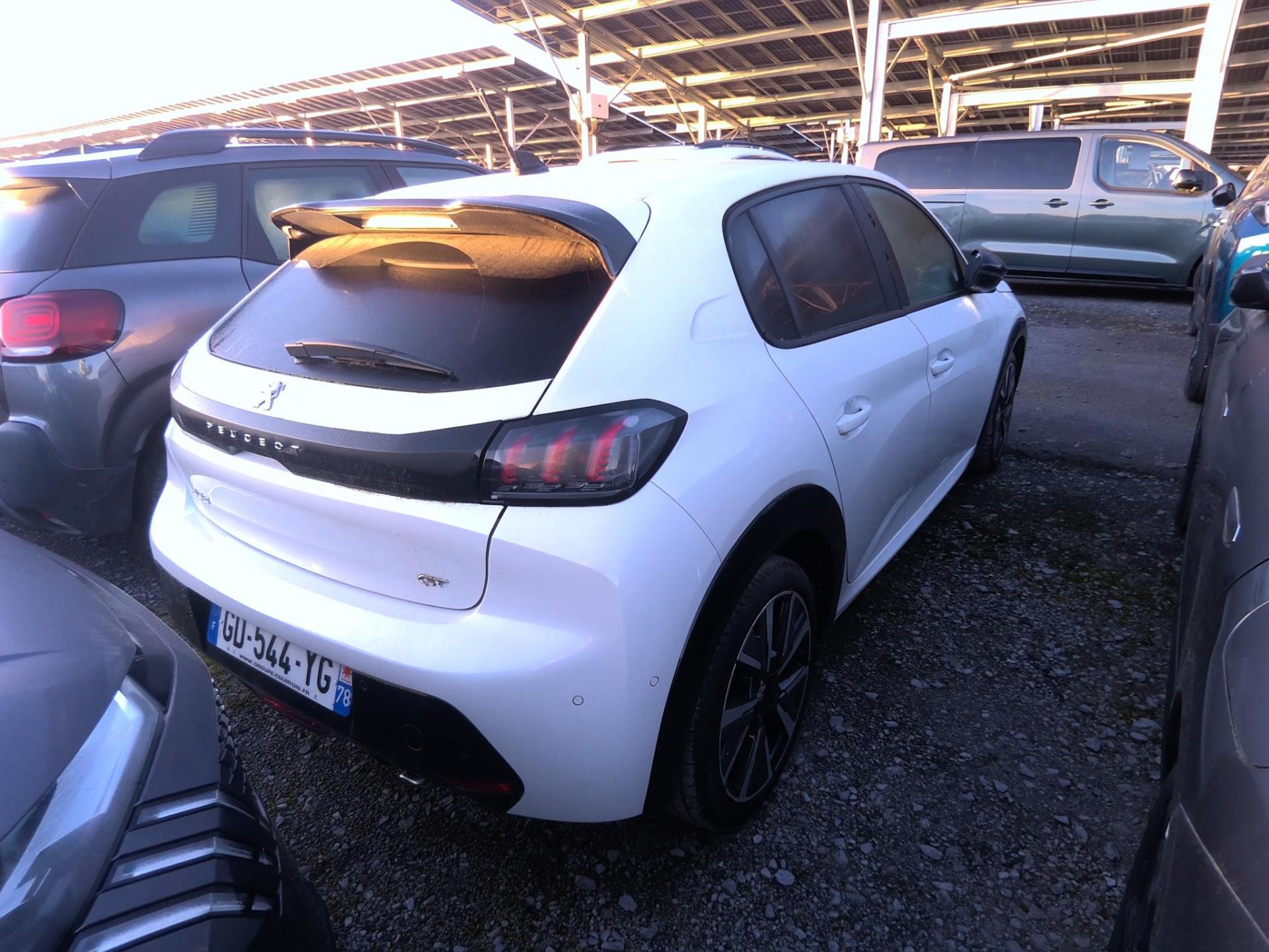 Peugeot 208 PureTech 100 S&S EAT8 GT 2021