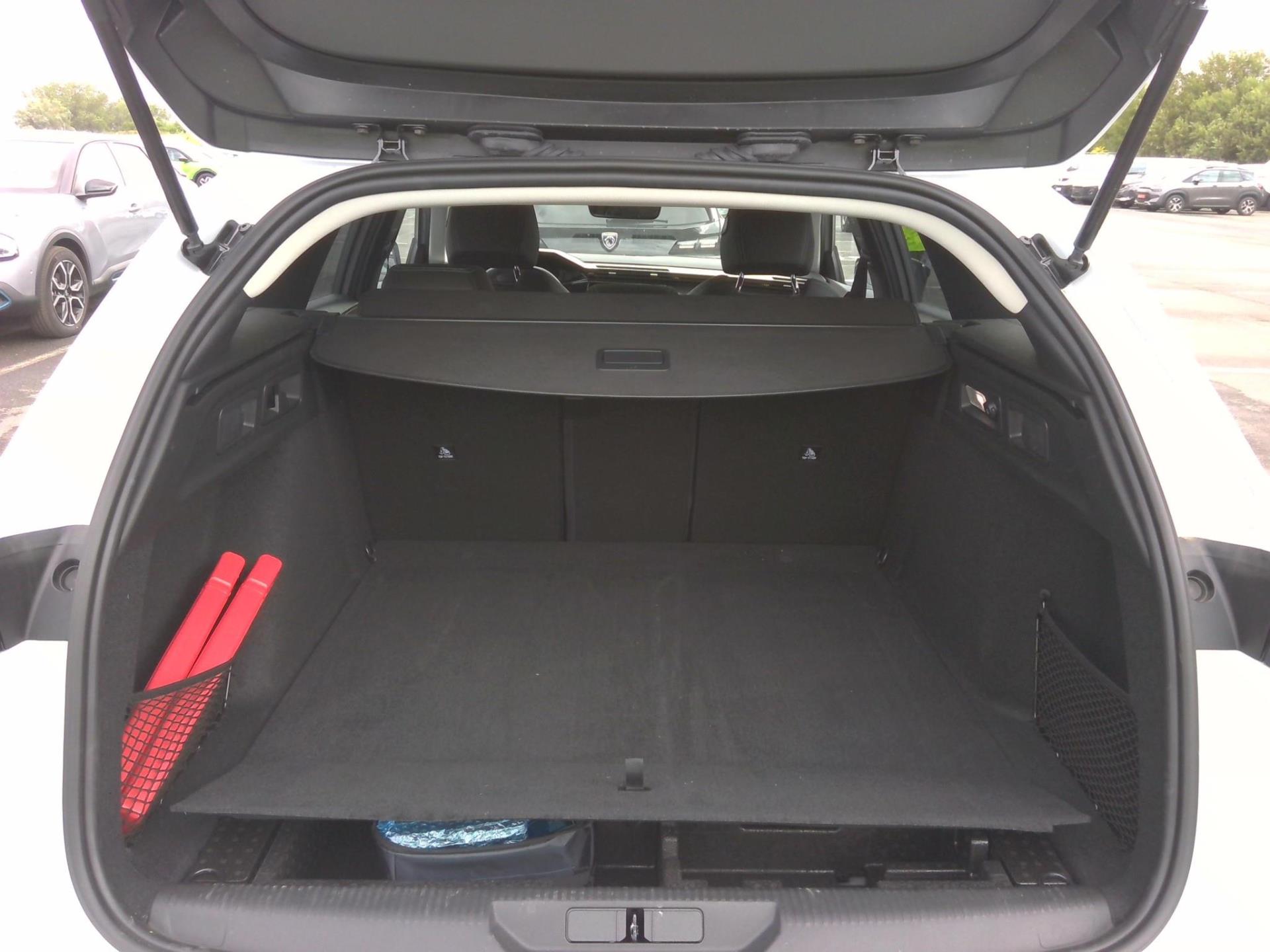 Peugeot 308 SW PHEV 180 e-EAT8 Allure 2024