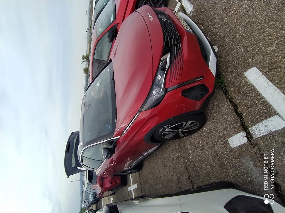 Foto Peugeot 3008 Hybrid 7