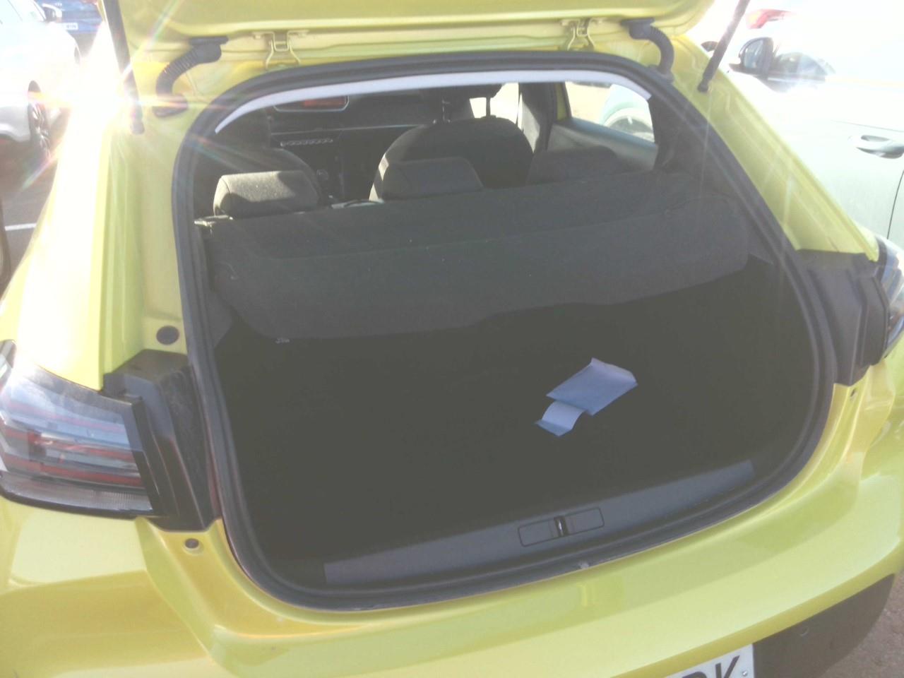Foto Peugeot 208 15