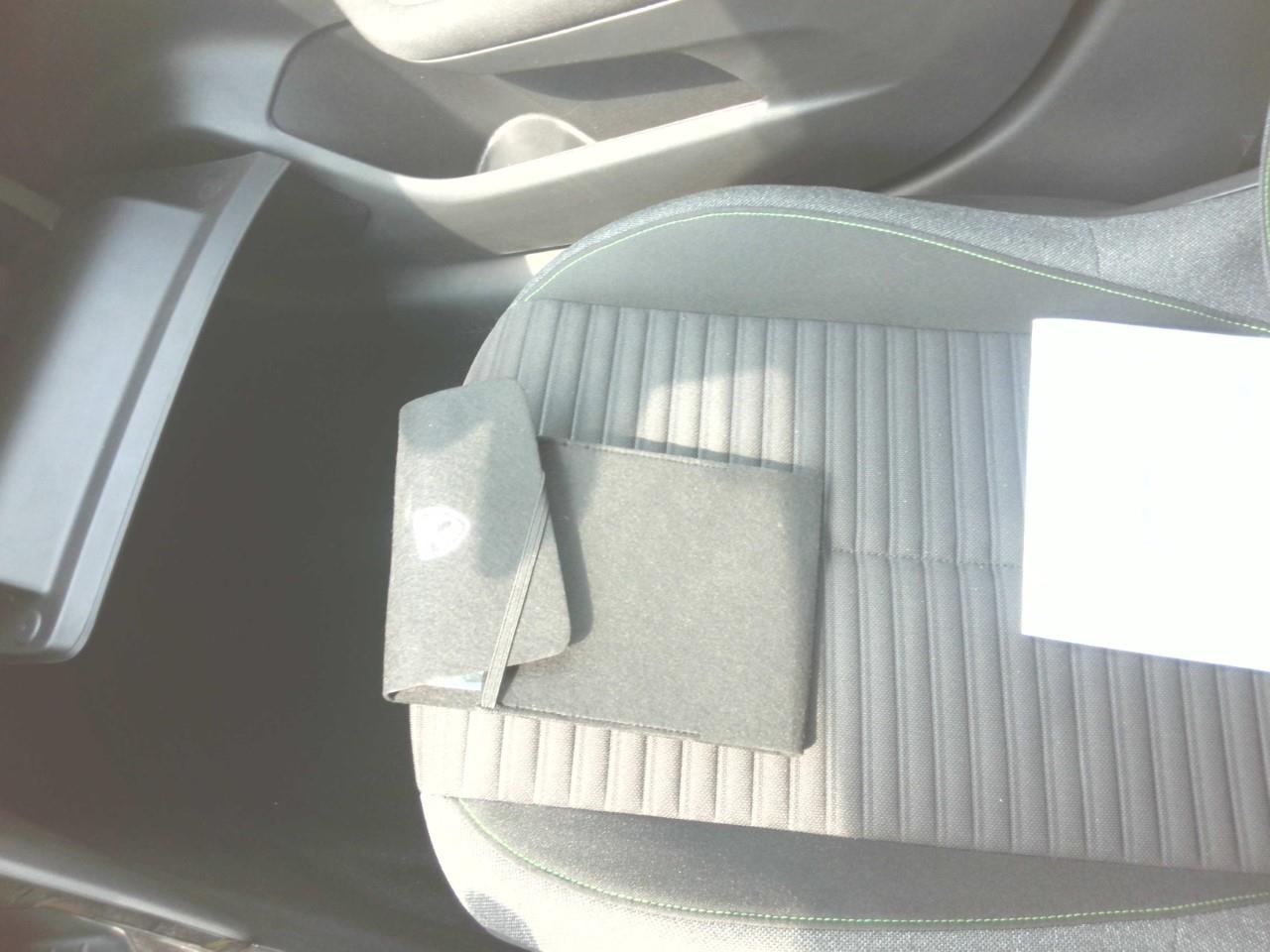 Foto Peugeot 208 8