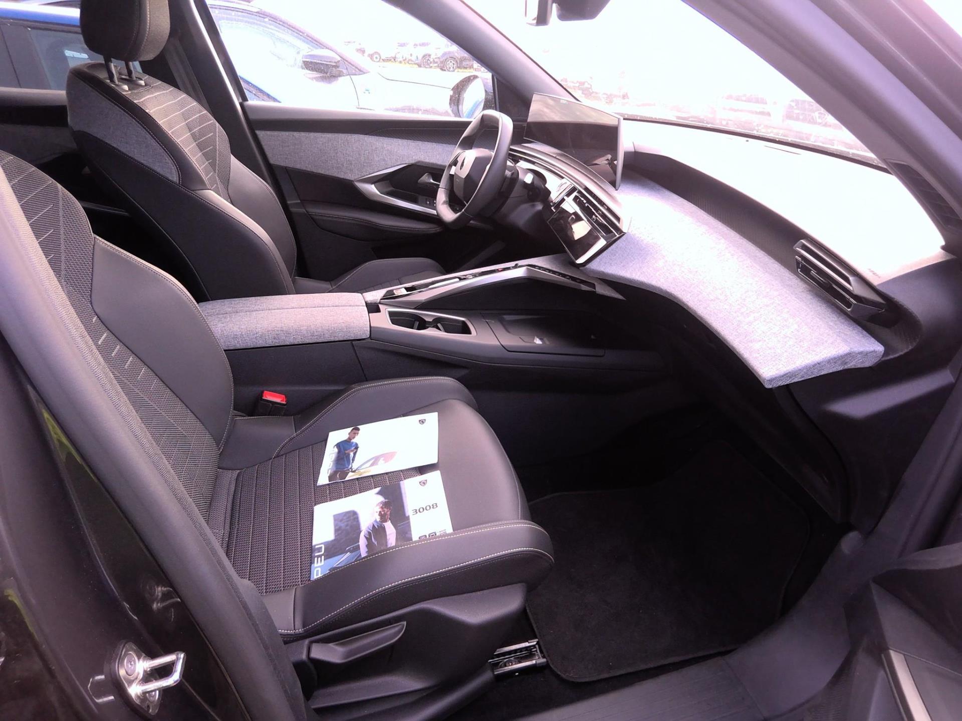Peugeot 3008 Hybrid 136 e-DCS6 Allure 2024