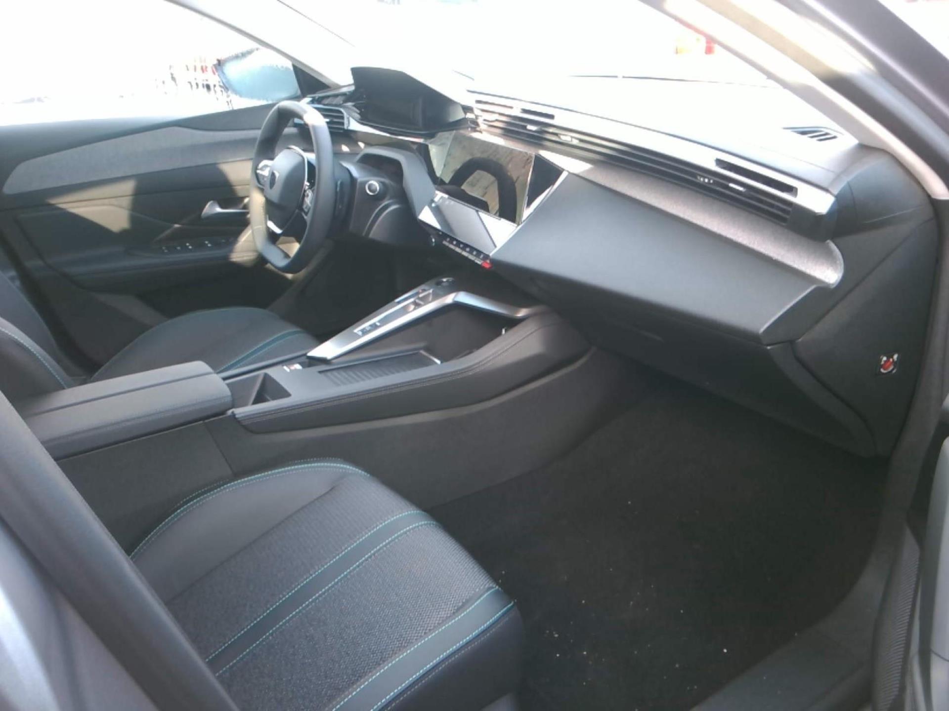 Peugeot 308 Hybrid 136 e-DCS6 Allure 2024