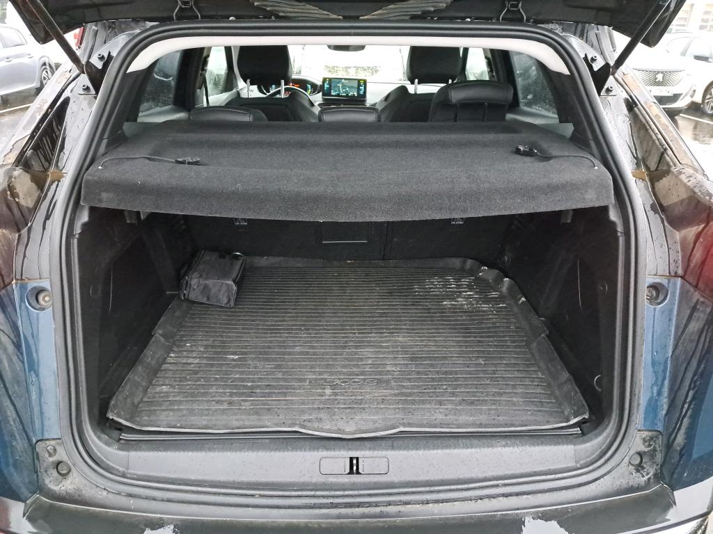 Peugeot 3008 Hybrid 225 e-EAT8 Roadtrip 2022