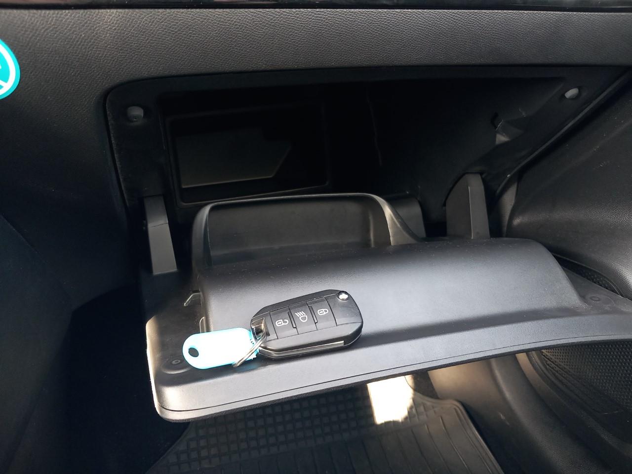 Foto Peugeot 308 8