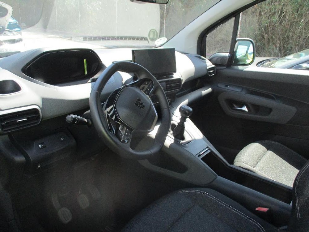 Foto Peugeot Rifter 17