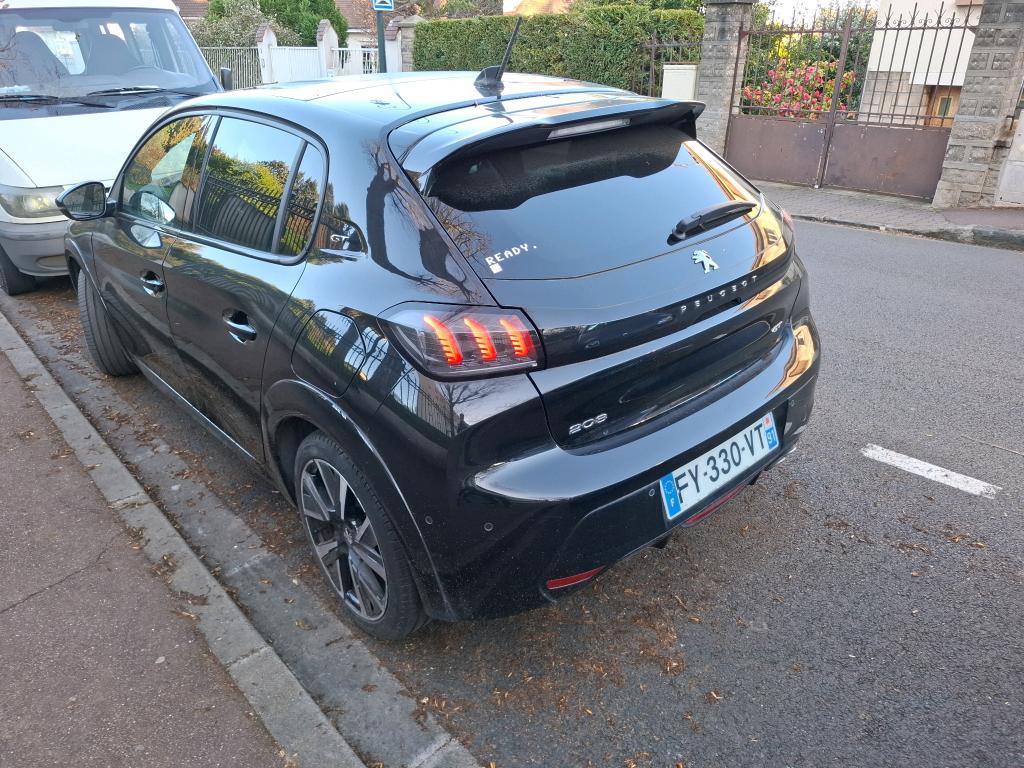 Peugeot 208 PureTech 130 S&S EAT8 GT 2021
