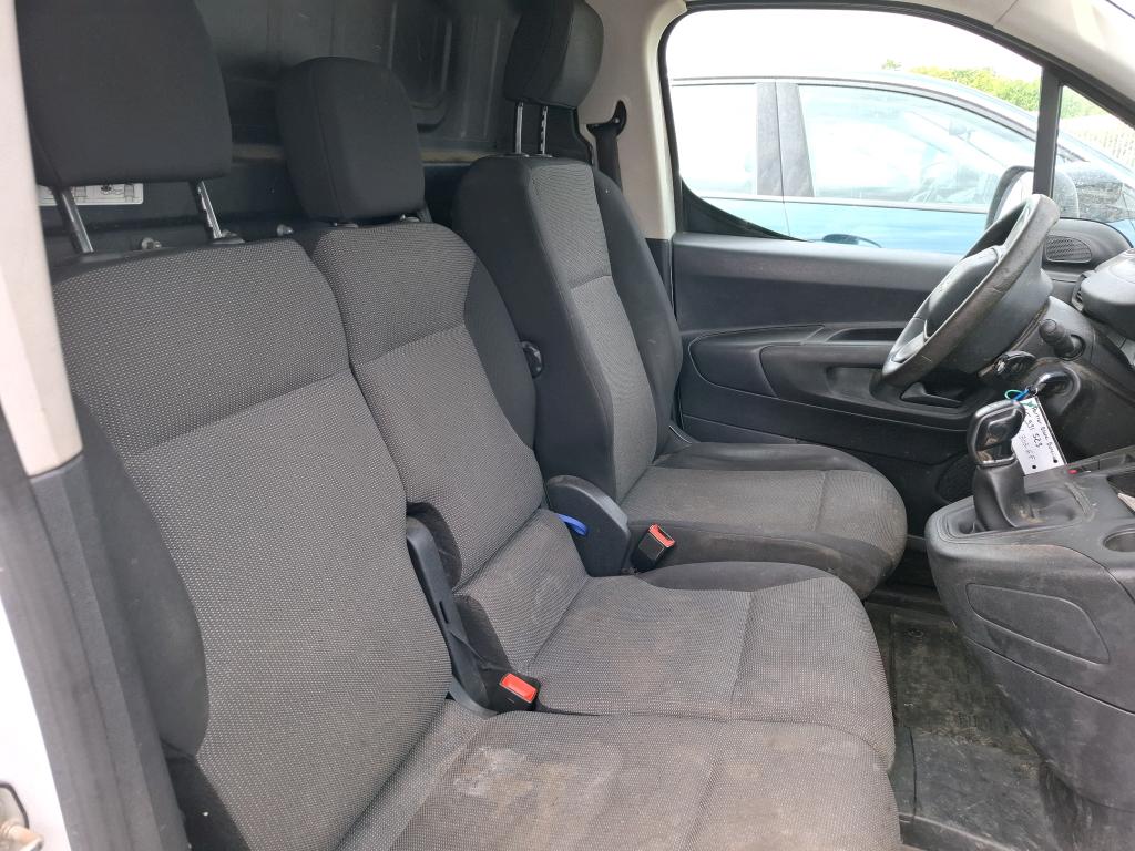 Peugeot PARTNER FOURGON STANDARD 650 KG BLUEHDI 100 S&S BVM5 PREMIUM 2020
